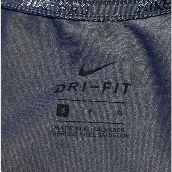 NIKE PRO Dri Fit Gray Shirt Sz S #70 30%off w 🩷 or 1/2 off w bundle 2+ - Picture 2 of 5